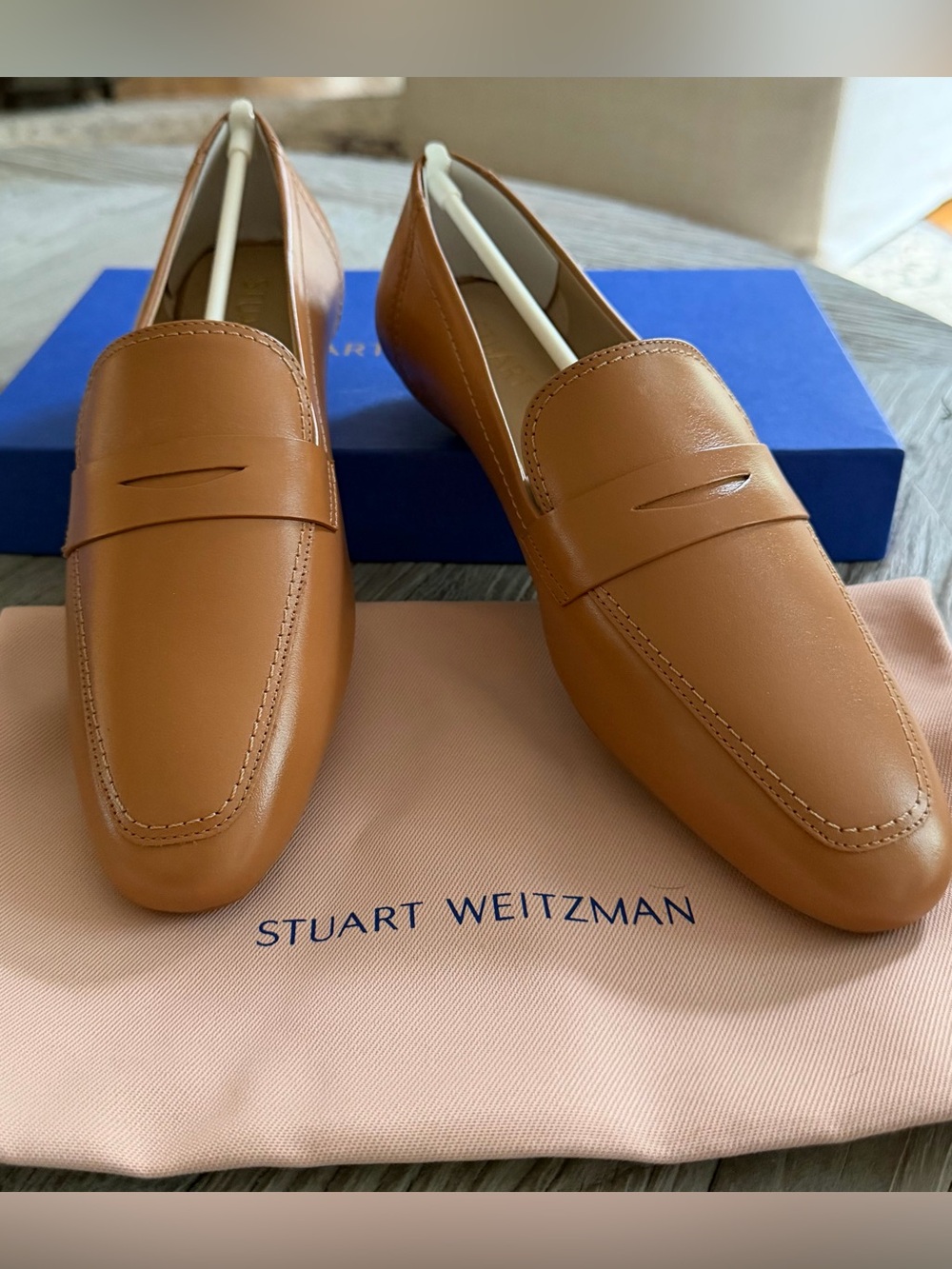 Stuart Weitzman Jet Penny Loafer Tan Leather Flat Moc Toe Tan Brown 8B NEW
